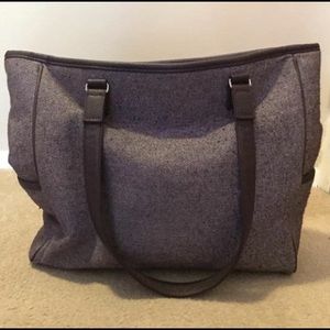 Thirty One Gifts Cindy Tote in Plum Tweed